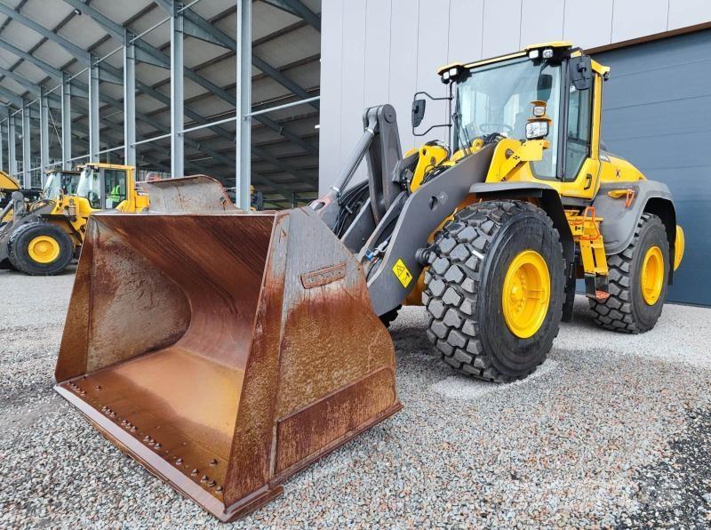 Volvo L120H Kolesni nakladalci