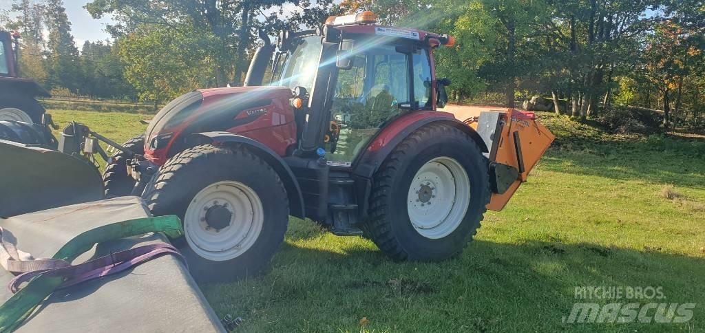 Valtra N114HT5 Traktorji