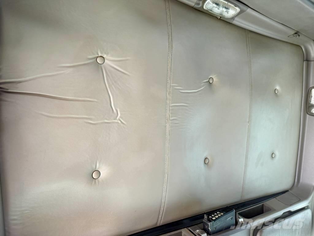 Kenworth T800 Razstavljivi tovornjaki z žičnimi dvigali