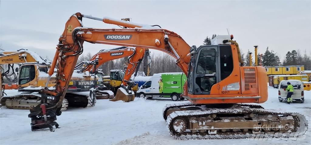 Doosan DX235LCR Bagri goseničarji