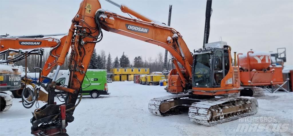 Doosan DX235LCR Bagri goseničarji