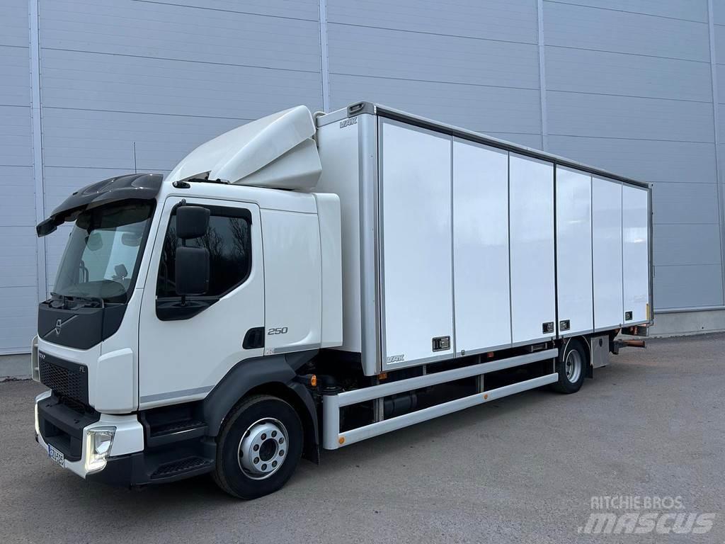 Volvo FL Tovornjaki zabojniki