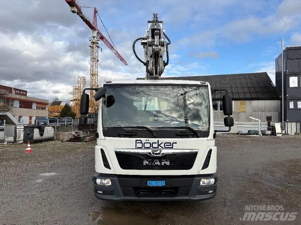 Böcker AK 37/4000 Avtodvigala