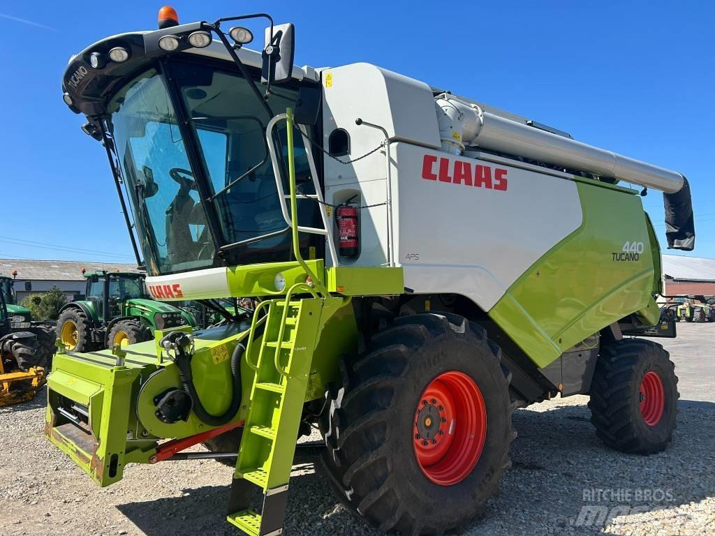 CLAAS Tucano 440 Kombajni