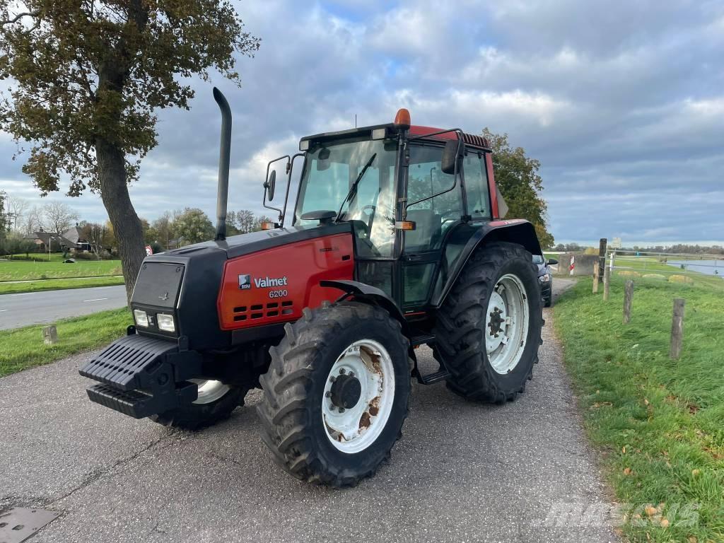 Valmet 6200 Traktorji