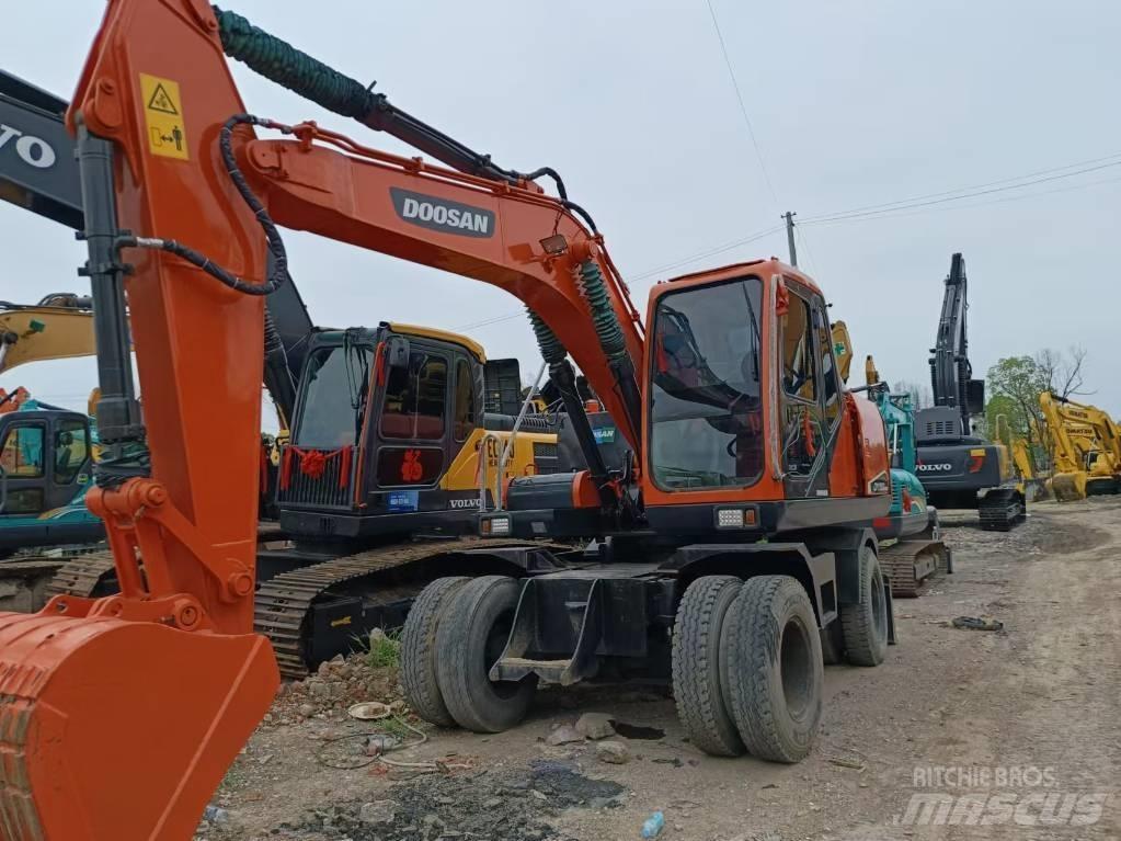 Doosan 150 W-7 Bagri na kolesih