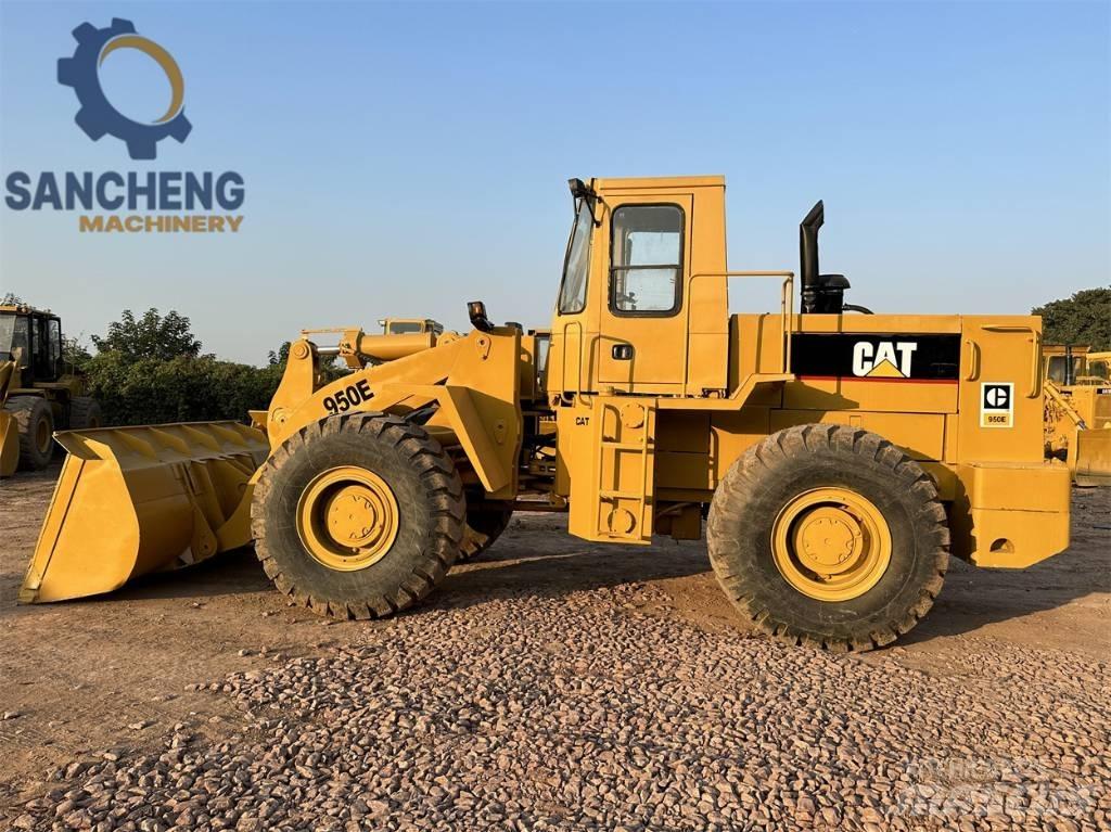 CAT 950 E Kolesni nakladalci