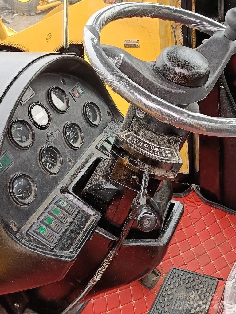 CAT 966 H Kolesni nakladalci
