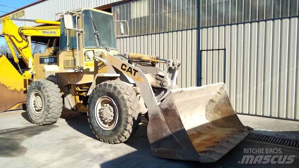 CAT 926 E Kolesni nakladalci