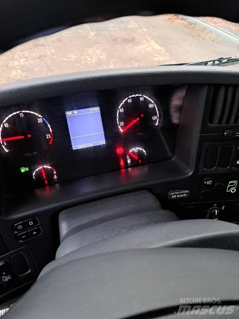 Scania P 280 Tovornjaki zabojniki