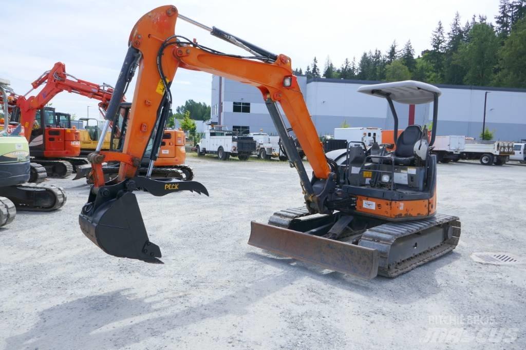 Hitachi ZX40U-3 Mini bagri <7t
