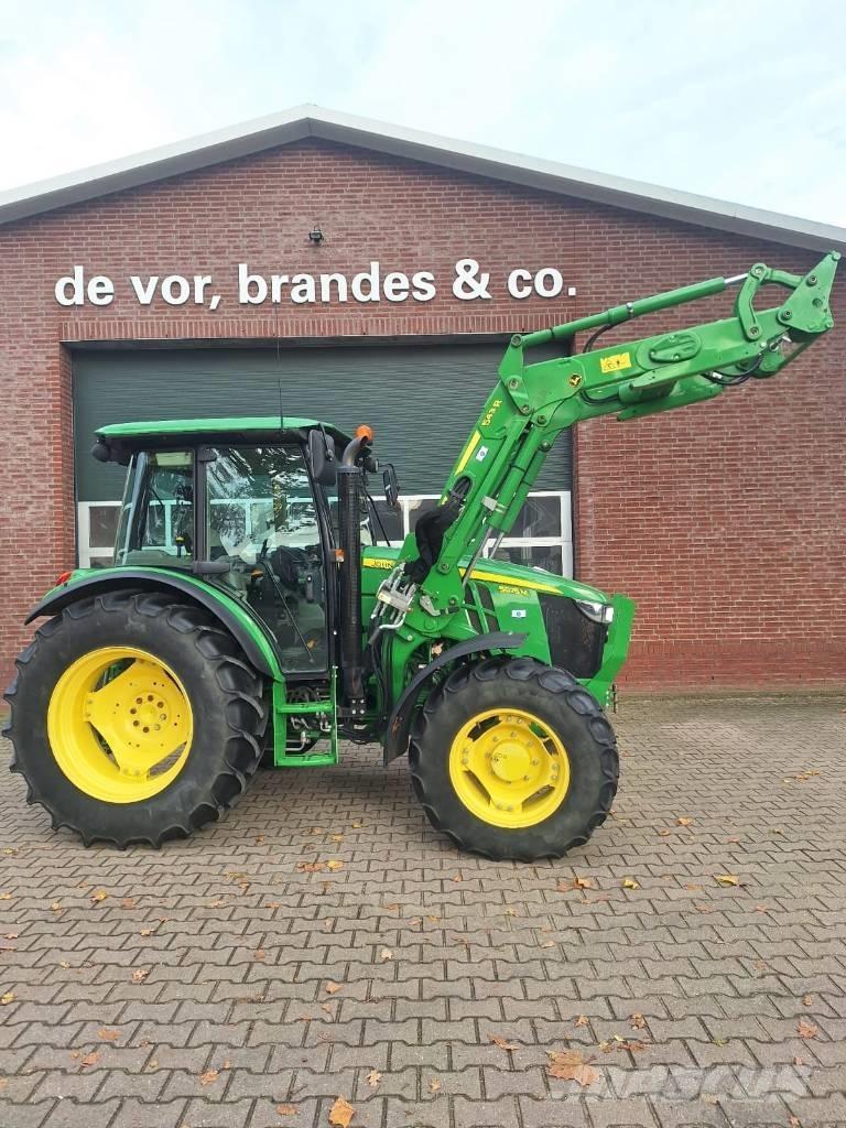 John Deere 5075M Traktorji