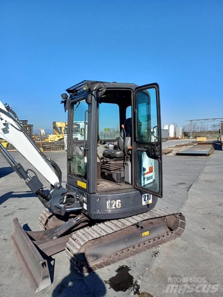 Bobcat E26 Mini bagri <7t