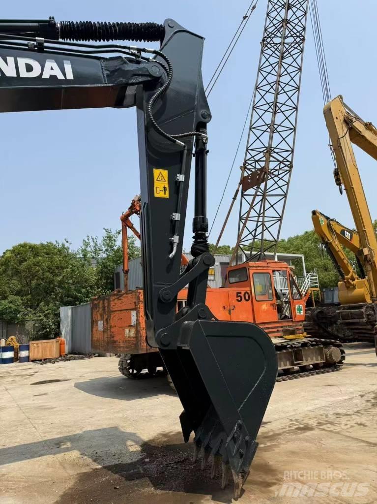 Hyundai R220LC-9S Midi bagri 7t – 12t