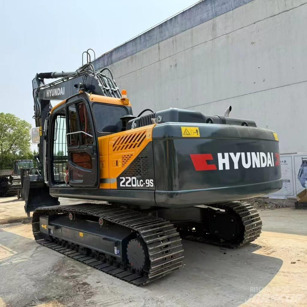 Hyundai R220LC-9S Midi bagri 7t – 12t