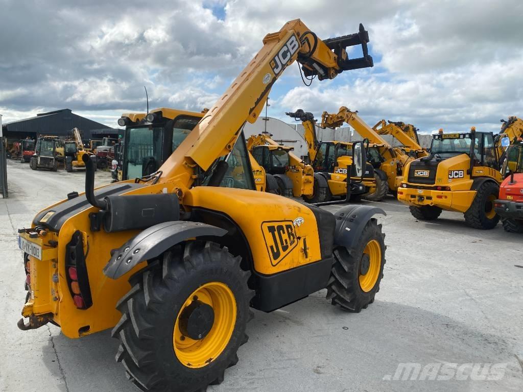 JCB 526-56 Kmetijski teleskopski nakladalci