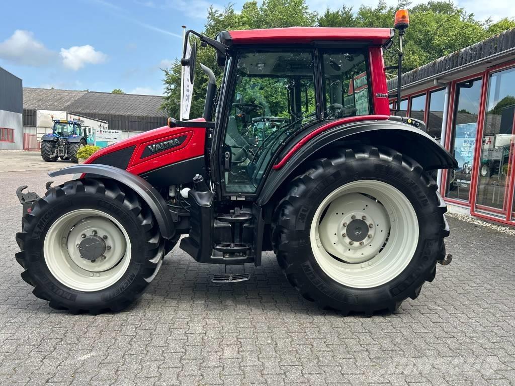Valtra N 93 Traktorji