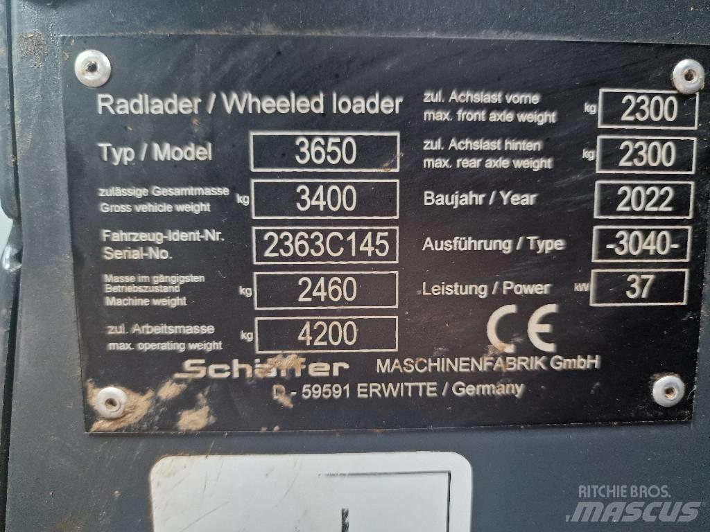 Schäffer 3650 Kolesni nakladalci