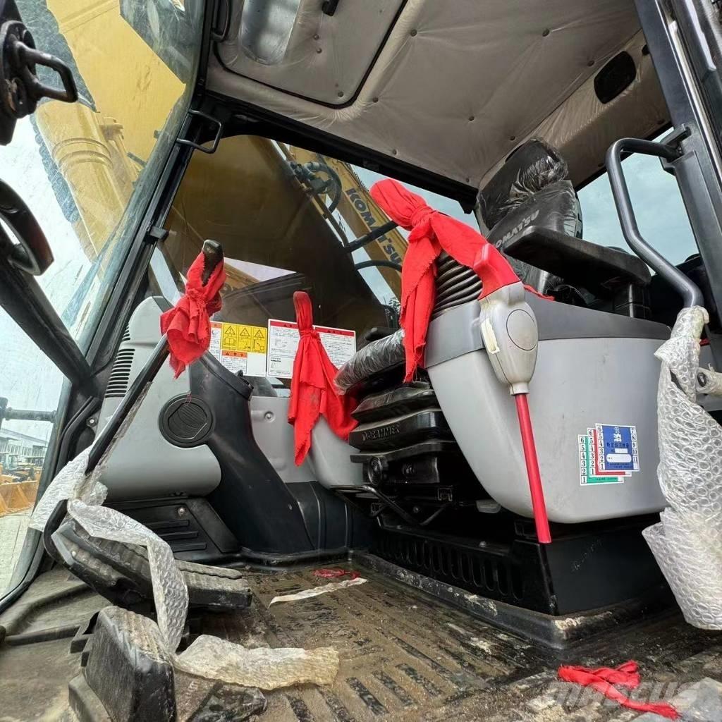 Komatsu PC 220-8 Bagri goseničarji