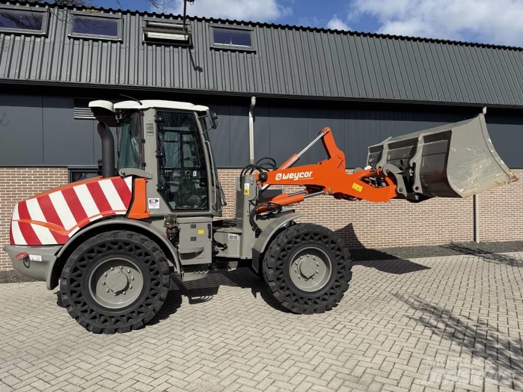 Weycor AR 560 Kolesni nakladalci