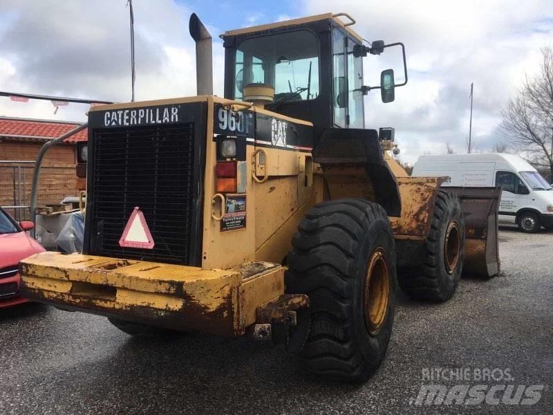 CAT 960 F Kolesni nakladalci