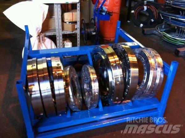  Bogie Bearings Gosenice, verige in podvozje