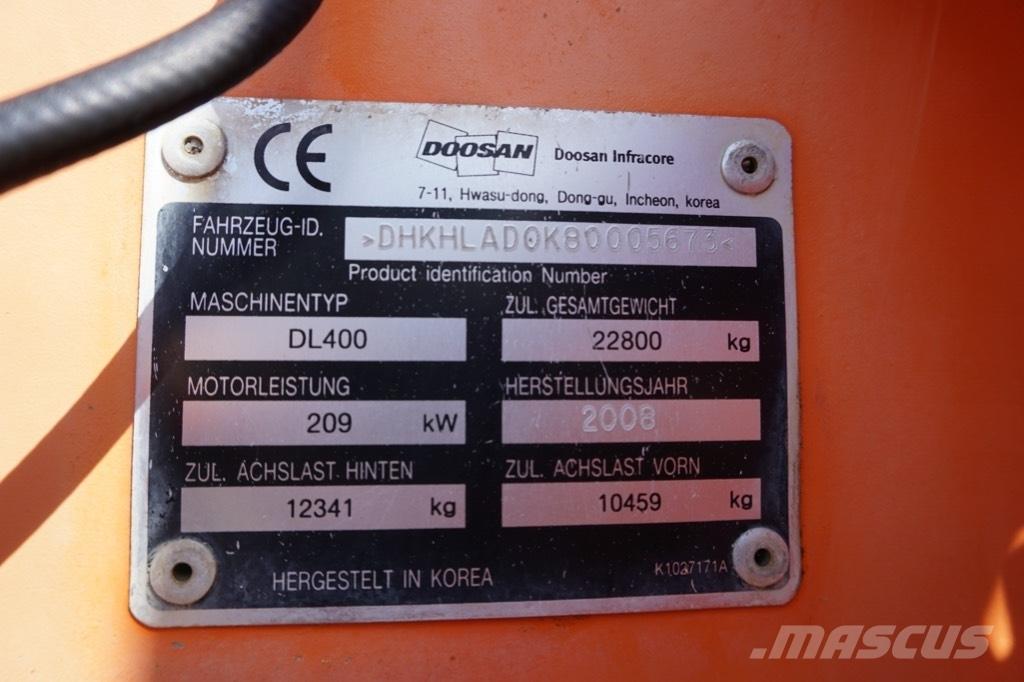 Doosan DL 400 Kolesni nakladalci