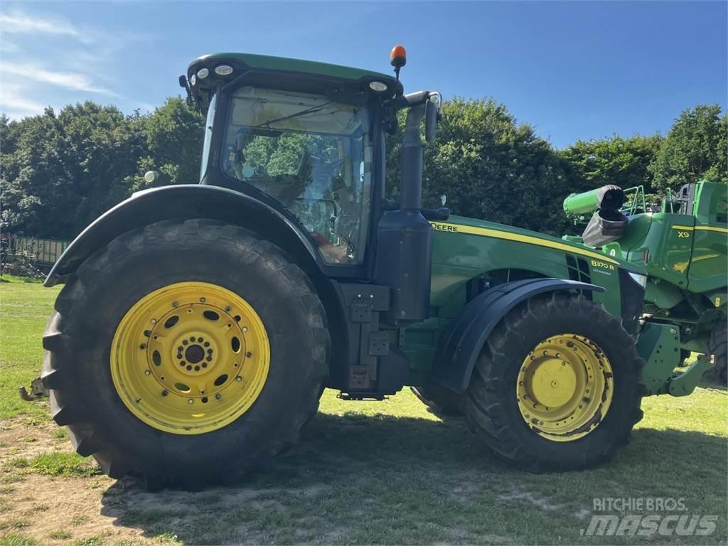 John Deere 8370R Traktorji
