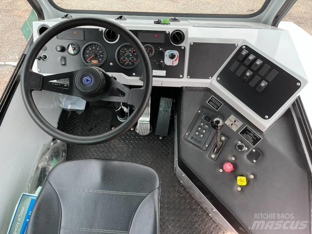 Capacity TJ5000 DOT Terminalni vlačilci