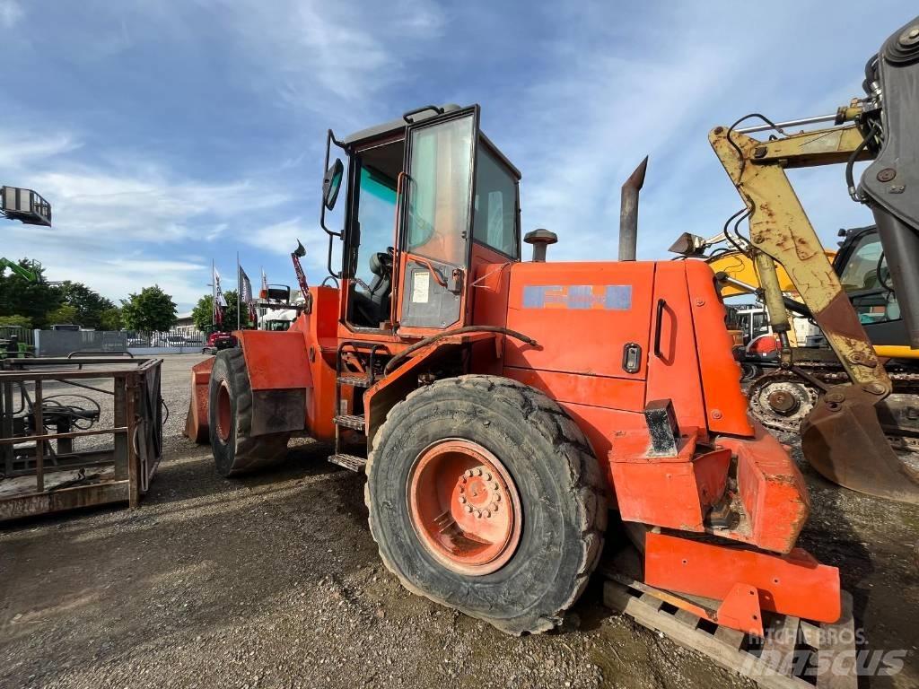 Fiat-Hitachi W 130 Kolesni nakladalci