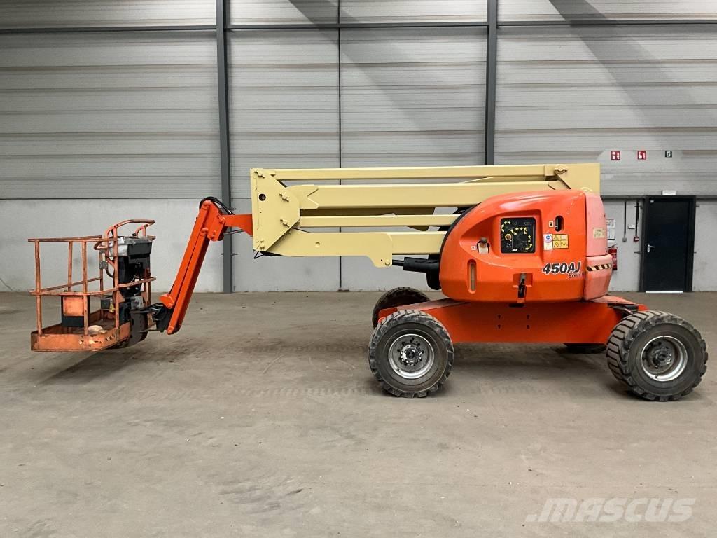 JLG 450 AJ Zglobne dvižne ploščadi