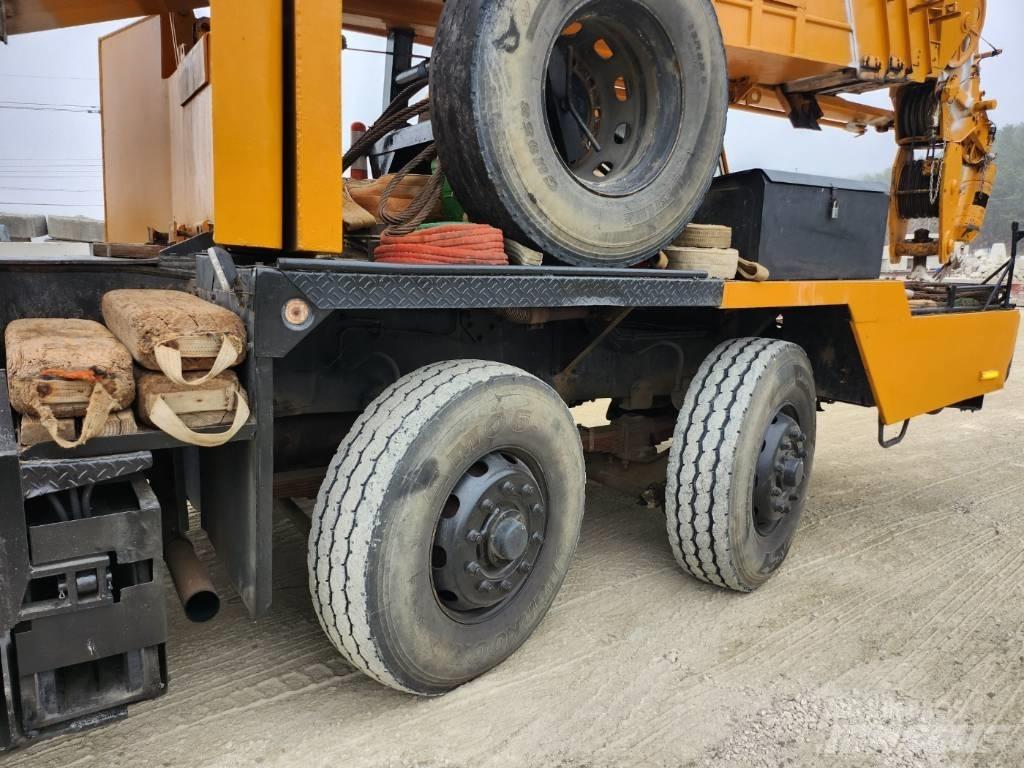 Hyundai HC 50 Rabljeni žerjavi za vsak teren