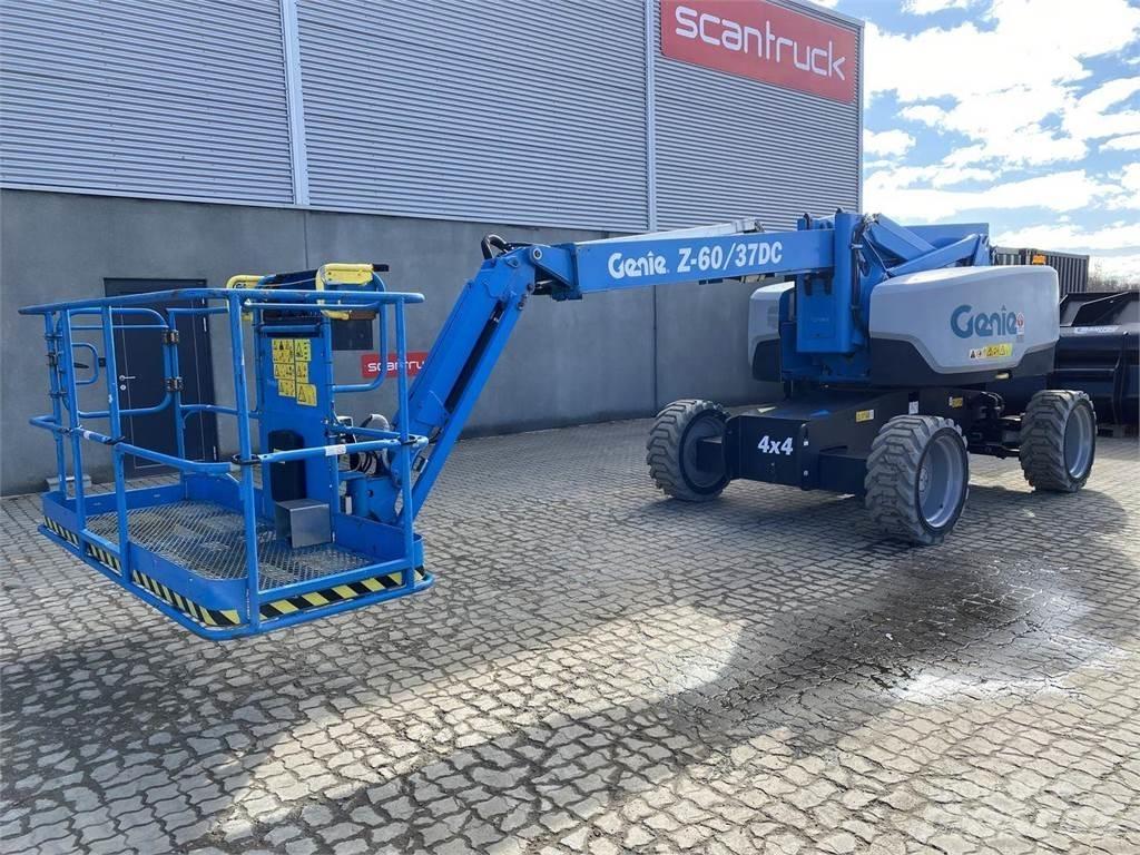 Genie Z60/37 DC Zglobne dvižne ploščadi