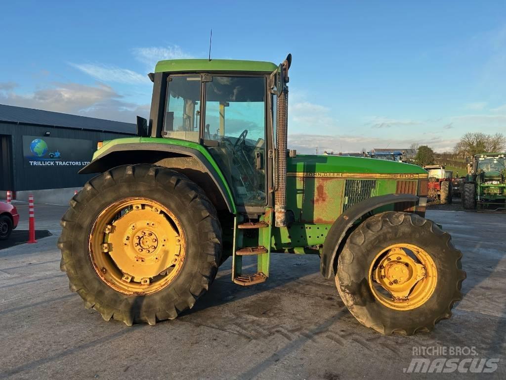 John Deere 6800 Traktorji