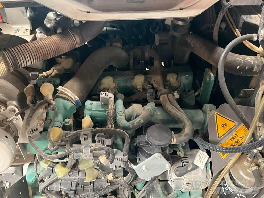 Volvo L 30 G Kolesni nakladalci