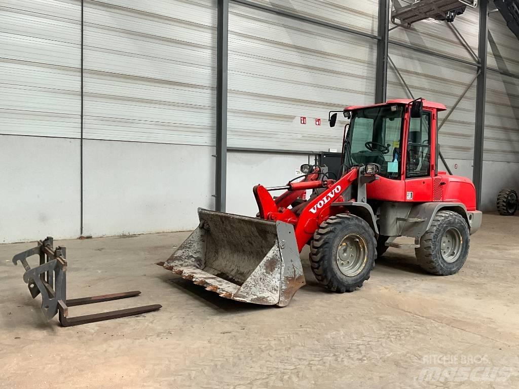 Volvo L 30 G Kolesni nakladalci