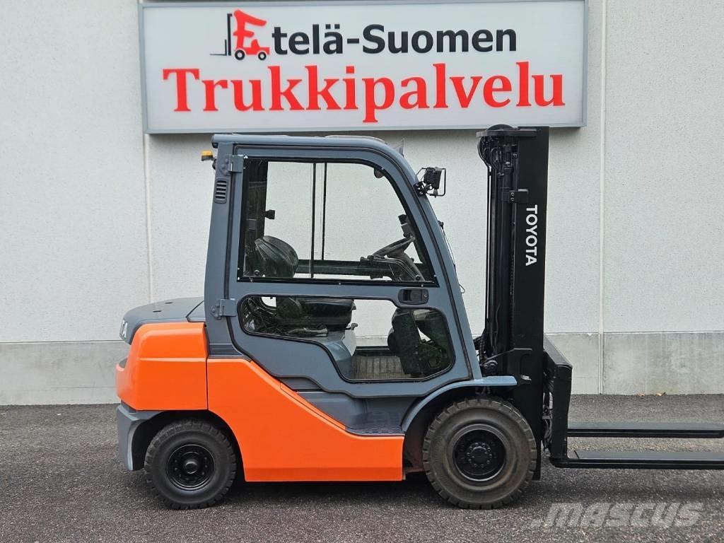 Toyota 02-8 FDF 25 Dizelski viličarji