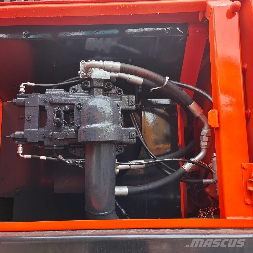 Doosan DX 340 LC Bagri goseničarji