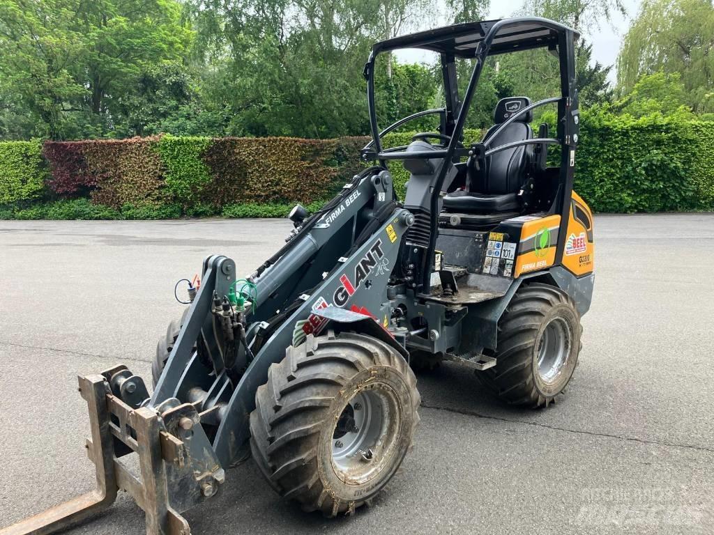 GiANT G2200E Skid steer mini nakladalci