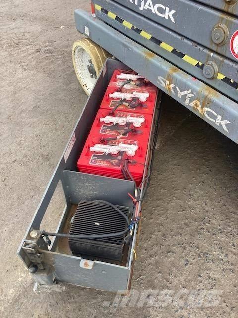 SkyJack SJ III 3226 Škarjaste dvižne ploščadi