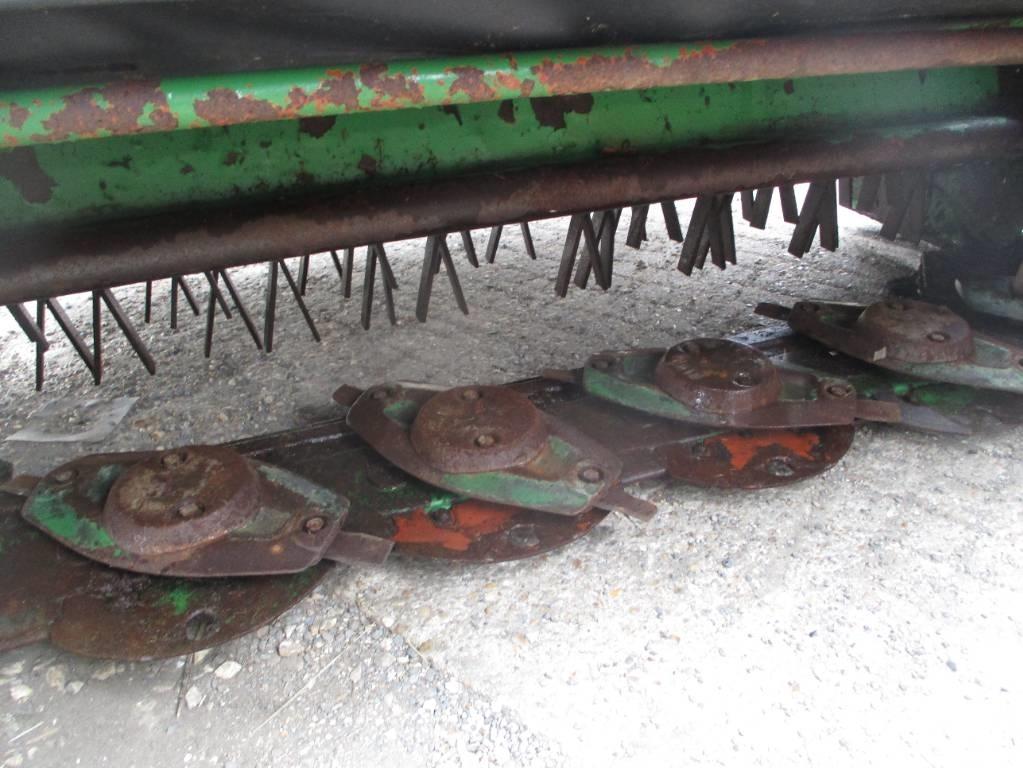John Deere 324 A Diskaste kosilnice