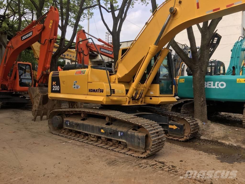 Komatsu PC 200-8 Bagri goseničarji