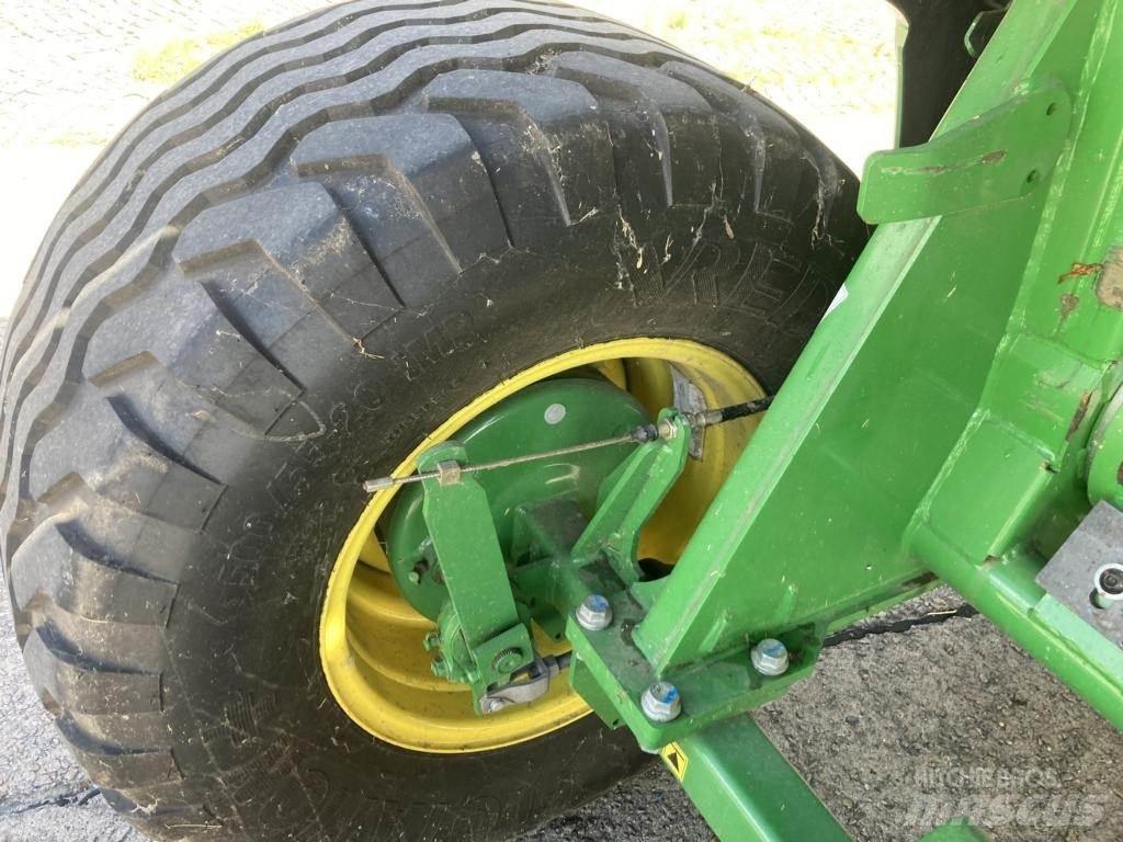 John Deere V461M Balirke (okrogle bale)