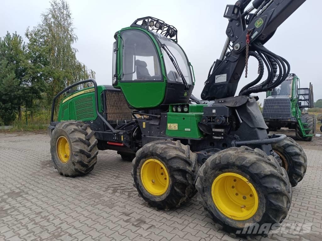 John Deere 1070 E Harvesterji