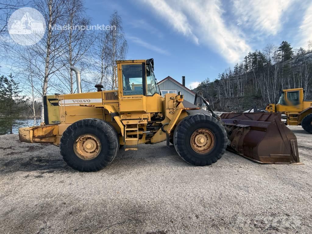 Volvo L 120 C Kolesni nakladalci