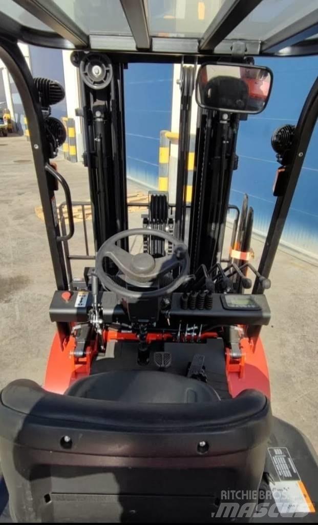 EP EQUIPMENT EFL302 Električni viličarji