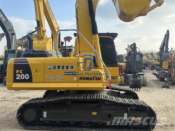 Komatsu PC200-8MO Bagri goseničarji