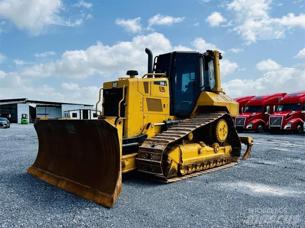 CAT D 6 N XL Buldožerji goseničarji