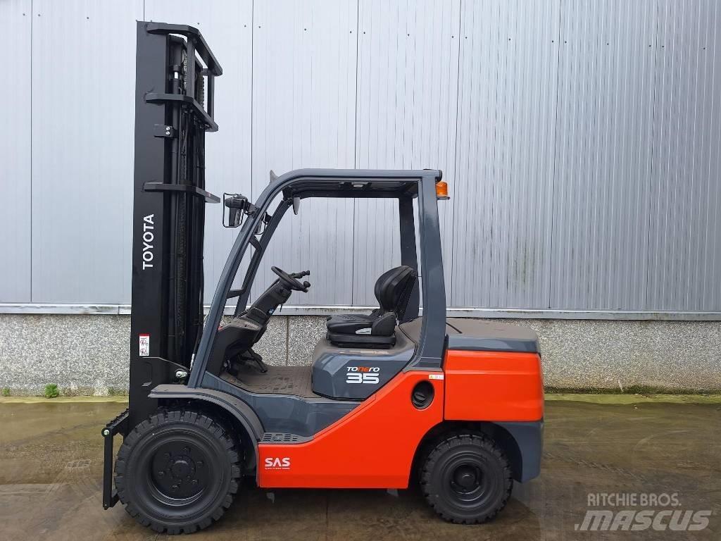 Toyota 52-2 FD JF 35 Dizelski viličarji