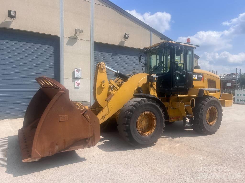 CAT 938M Kolesni nakladalci